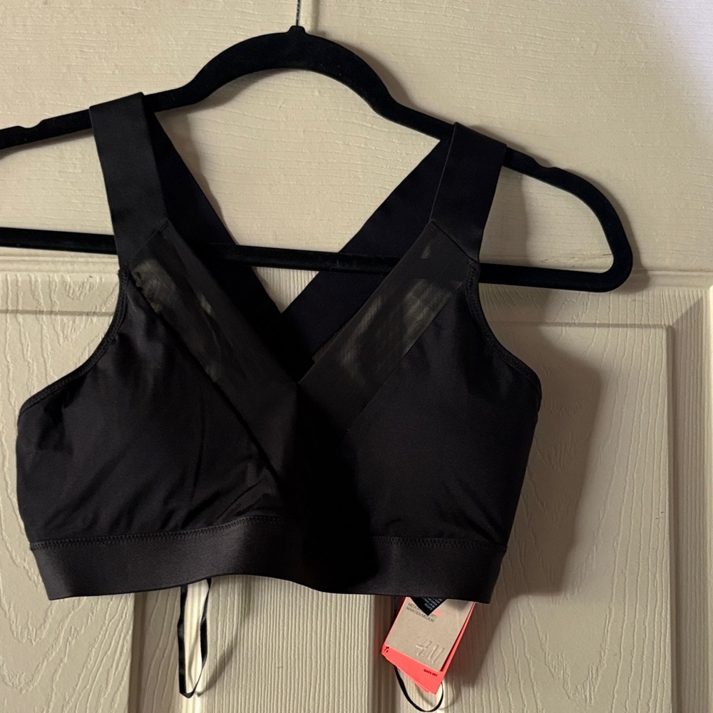 H&M Black Mesh Detail Sports Bra